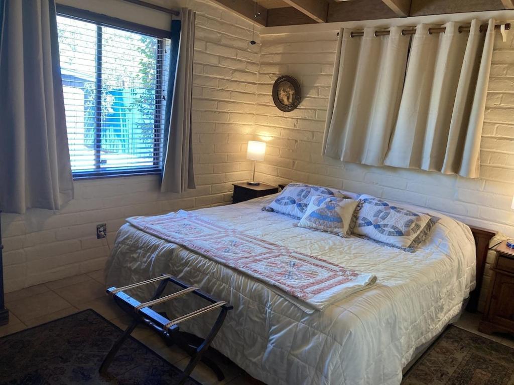 Casa Azul - Cute Centrally Located Adobe With Large Fenced Outdoor Living For Pets And Adults, Non-Smoking Tucson Exterior foto